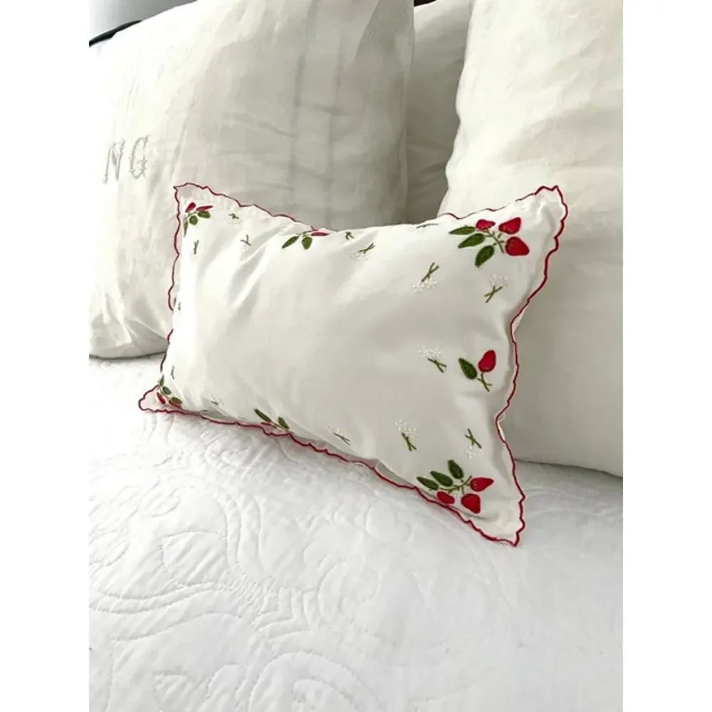 Vintage Embroidered Strawberry Linen Pillow Scalloped Edge Cottagecore 15x9